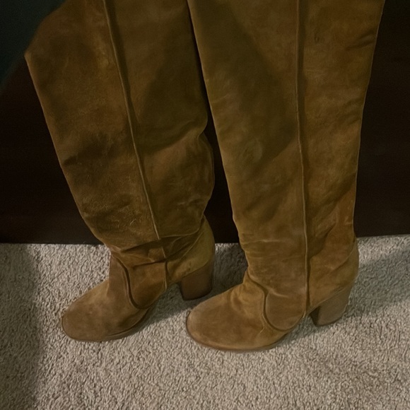 Authentic Laurence Dacade Suede Boots - Picture 5 of 14